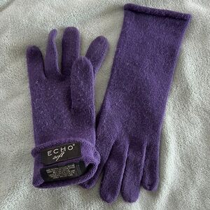 Echo Soft Elegant Purple Knit Gloves
